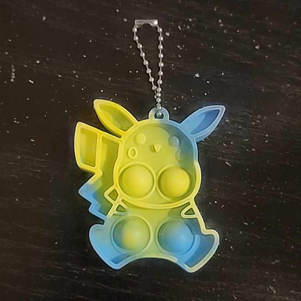 Pikachu mini pop it ( Perfect item to bundle with something else)